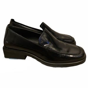 COLE HAAN sz6 black loafers w/funky block heel